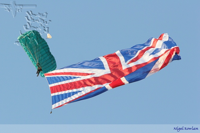 World's largest union jack - the UK Nationals, skydiving competition - closing ceremony