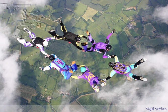 Six way formation skydive