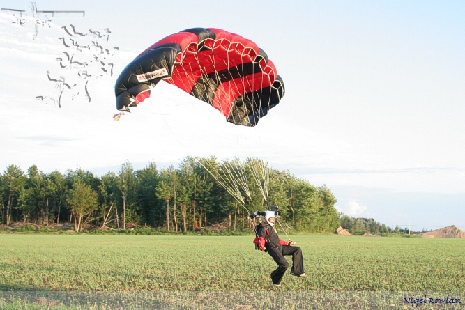 Ross Redman landing his Sabre 2 at Nouvel Air during the gay boogie