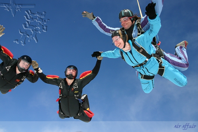 Two of our 4 way fs team, S-Sense join up with Fiona and Mark doing a tandem parachute jump.